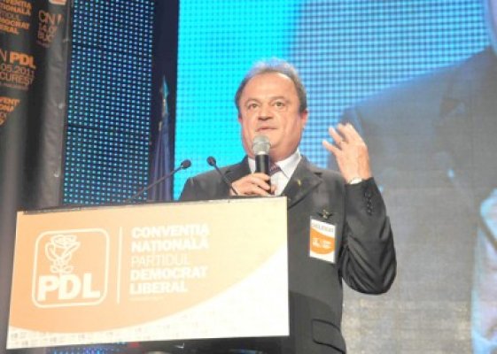 Cum i-a convins Udrea pe delegaţii de la Constanţa să voteze cu Boc